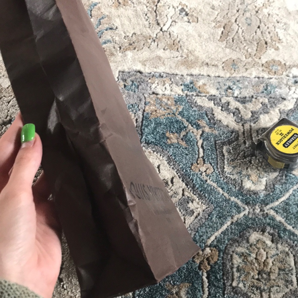 Louis Vuitton shopping bag - Picture 5 of 8